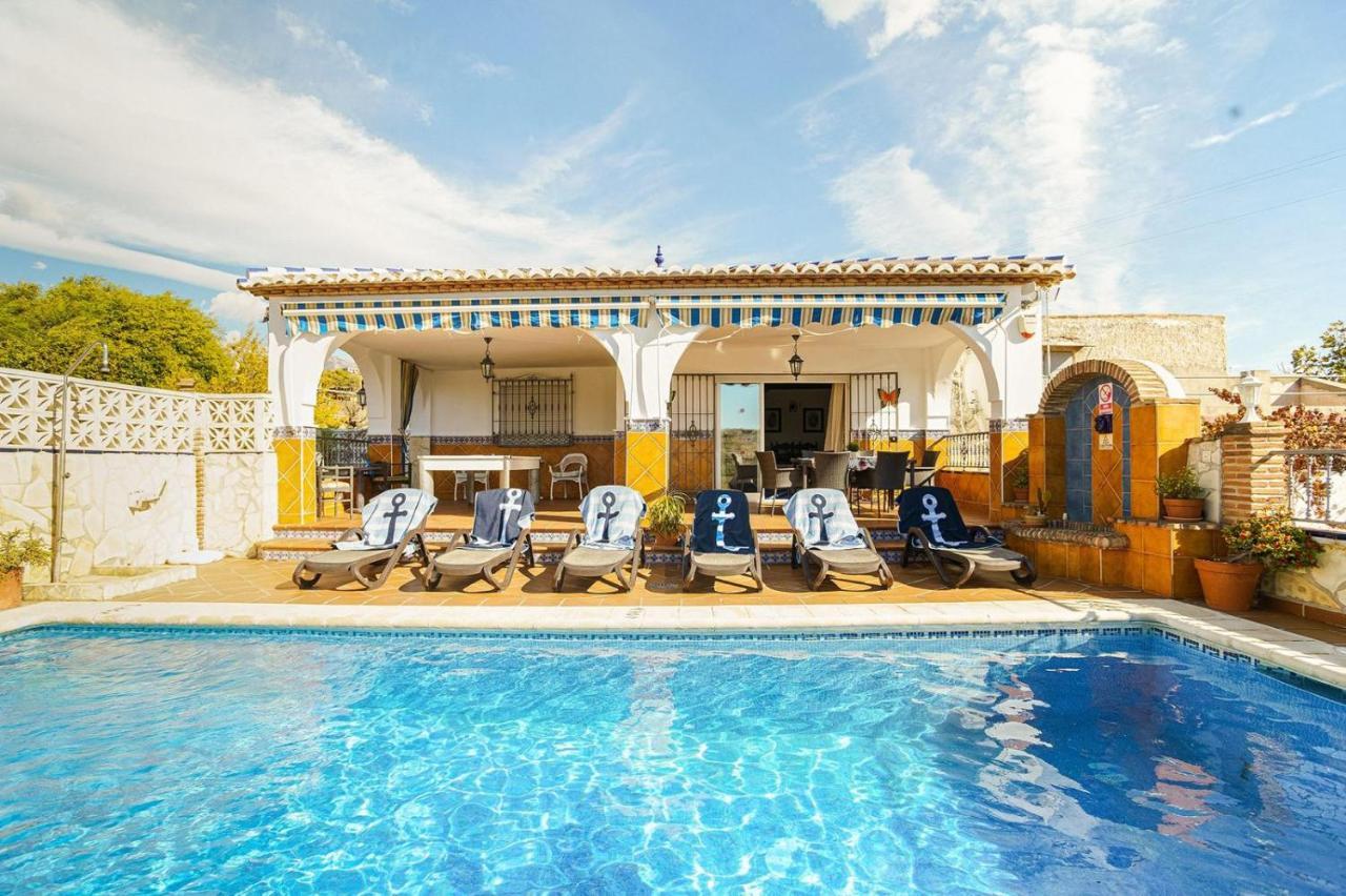 نيرخا Villa Triana المظهر الخارجي الصورة