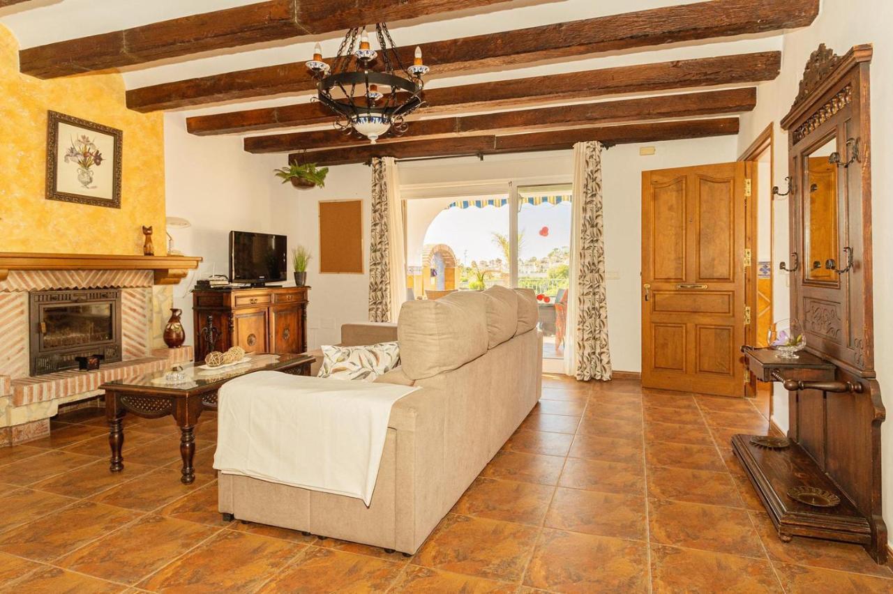 نيرخا Villa Triana المظهر الخارجي الصورة