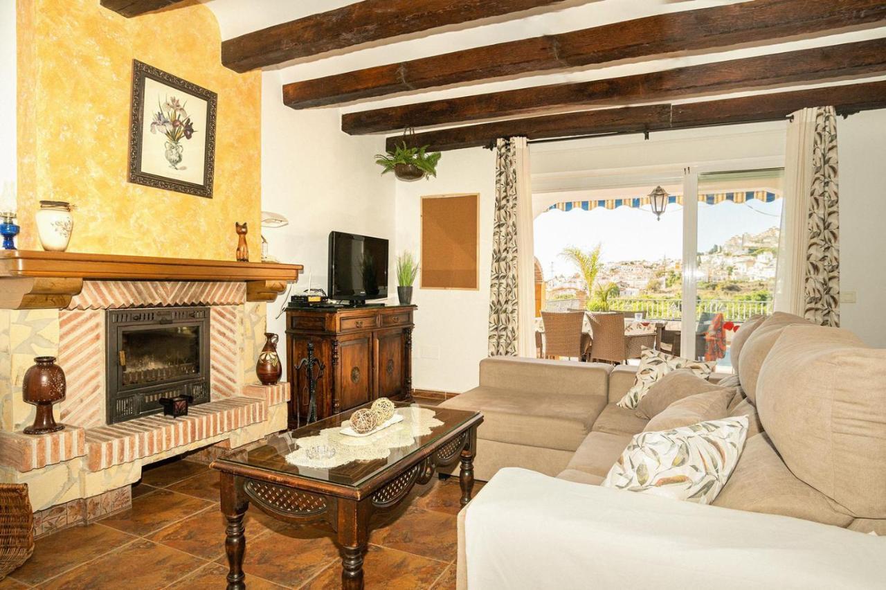 نيرخا Villa Triana المظهر الخارجي الصورة