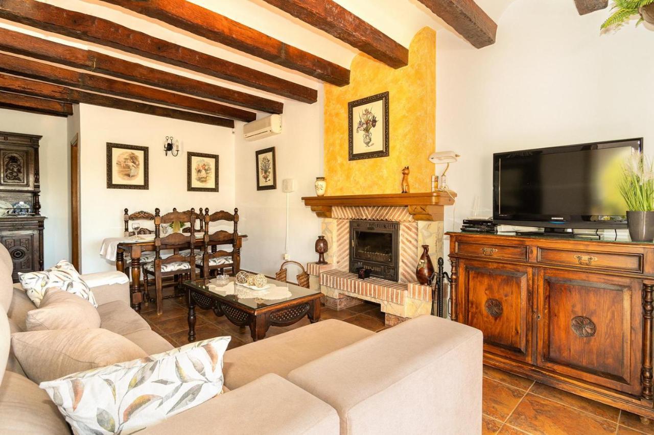 نيرخا Villa Triana المظهر الخارجي الصورة